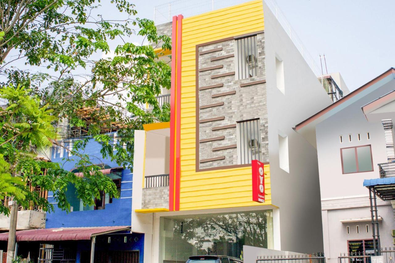Super Oyo 1183 Papakoel Hotel Medan Exterior photo